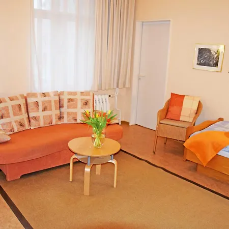 Appartementhaus Готель *