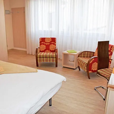 Appartementhaus Готель *