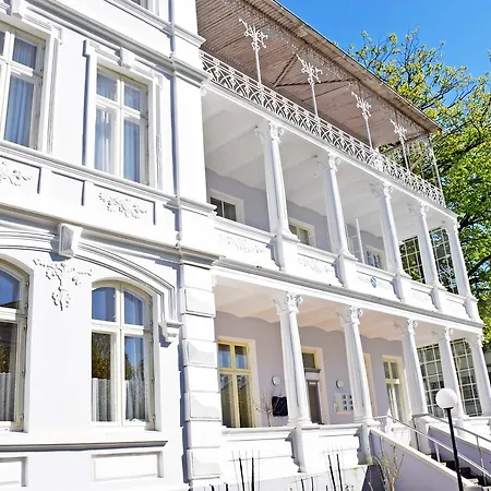 Appartementhaus Готель *